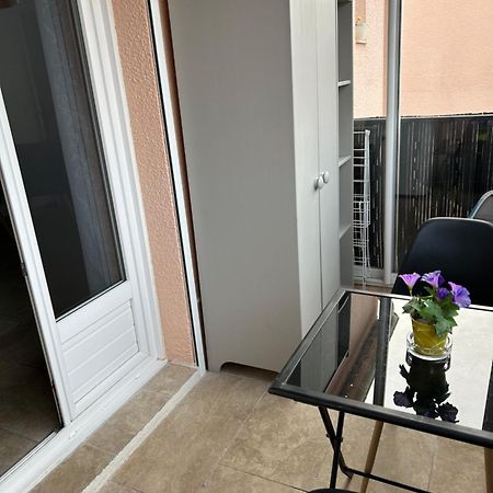 Studio Climatise Proche Port Et Plages La Londe-les-Maures Kültér fotó